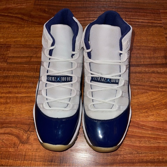 Jordan 11 ‘Win Like 82’ GS - Picture 3 of 12